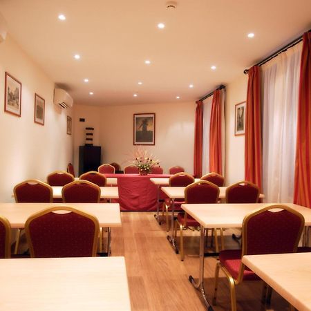 ยูริโก Hotel โตเลโด ภายนอก รูปภาพ