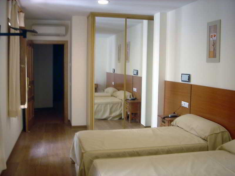 ยูริโก Hotel โตเลโด ห้อง รูปภาพ